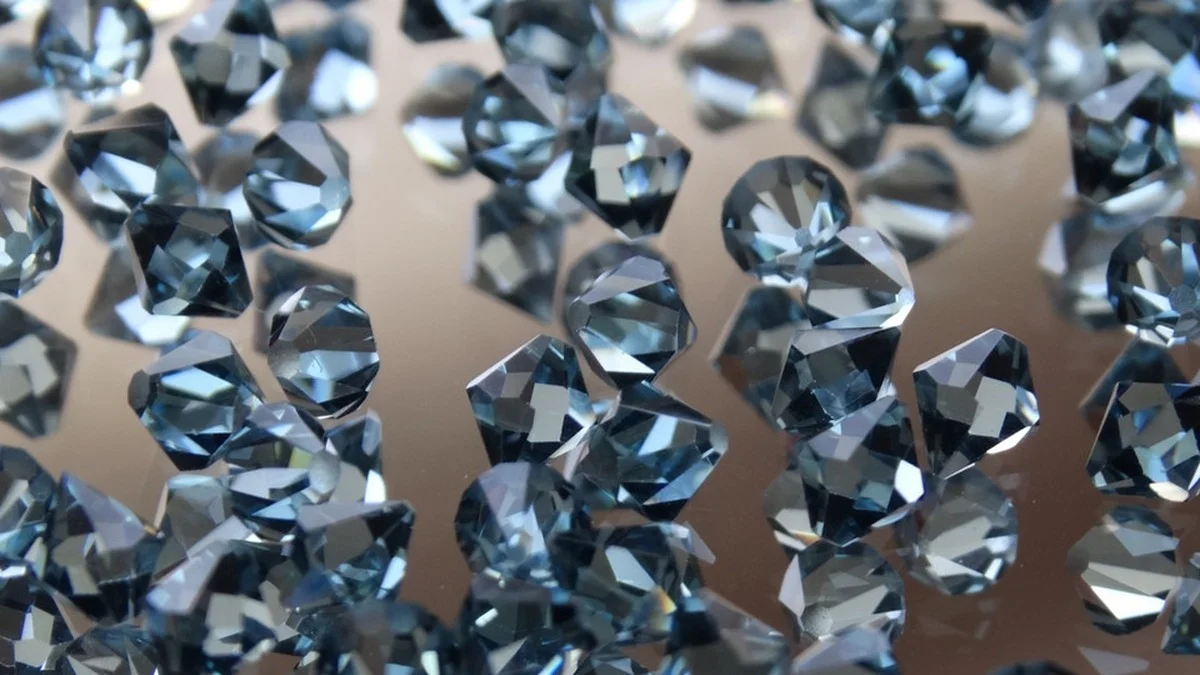 Zirkonia statt Diamant – wo der Nachhaltigkeitsvorteil endet