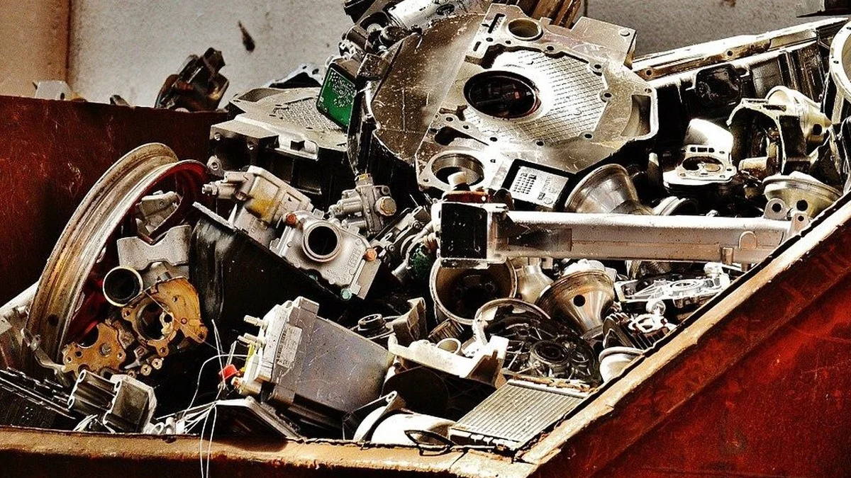 Metall richtig entsorgen – welche Tonne für welches Material gilt